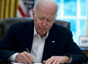 Biden Bans New Offshore Oil, Gas Drilling, Makes It Difficult for Trump to Unwind